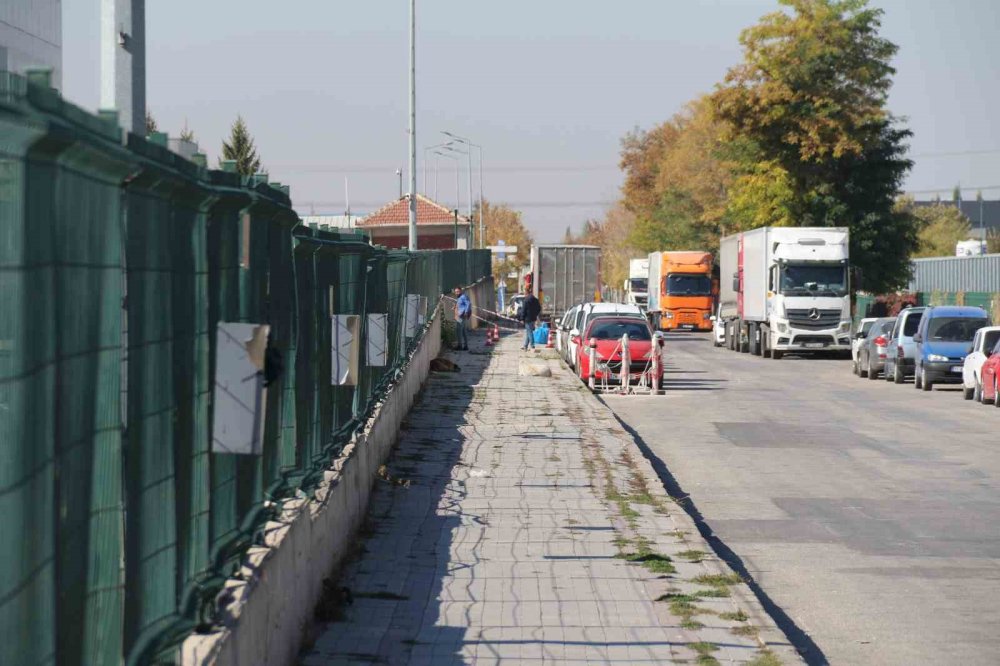 Polisi harekete geçiren paketten öyle bir şey çıktı ki...