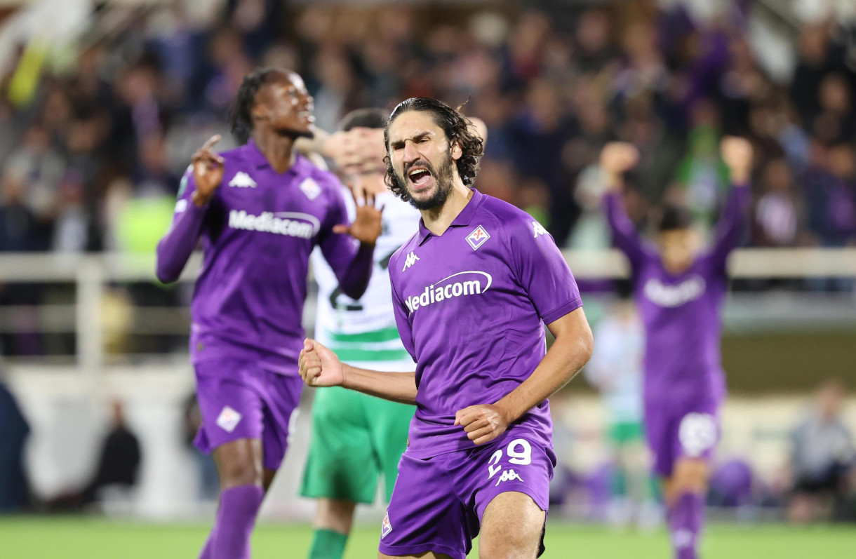 yacine-adli-fiorentina-the-new-saints-celebrate.jpg