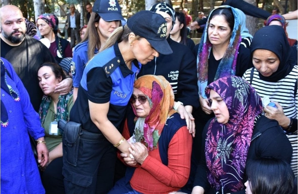 İstanbul’da hayatını kaybeden komiser Adana’da toprağa verildi