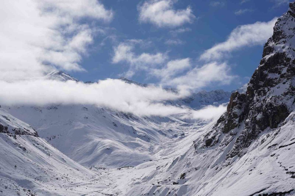 Rize’nin karlı yaylalarından kartpostallık görüntüler