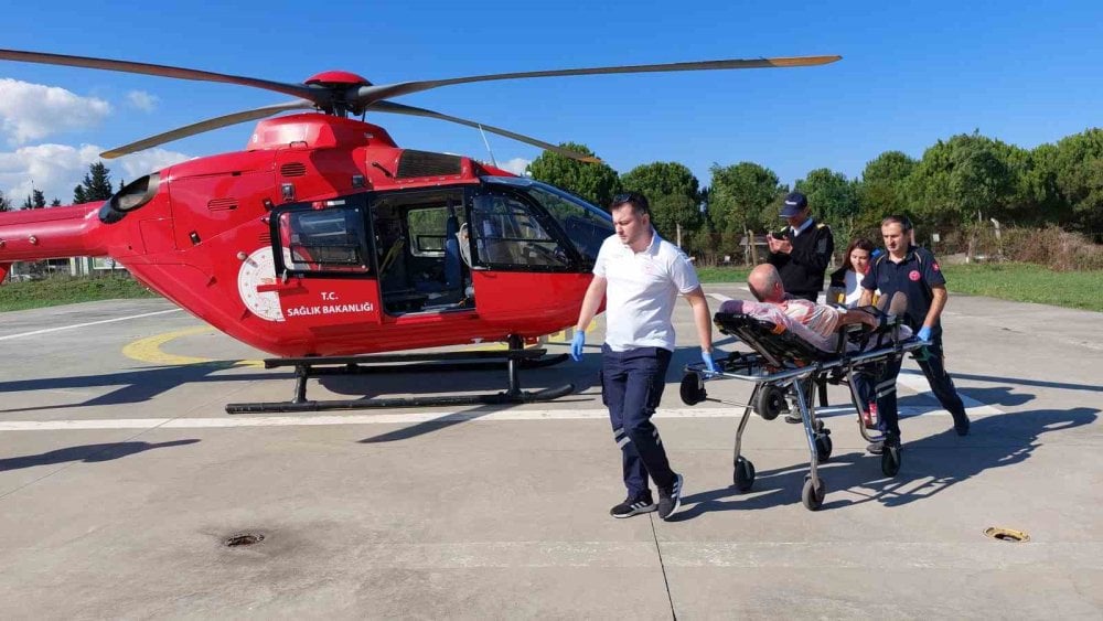 Kalp krizi geçirdi, ambulans helikopter imdadına yetişti