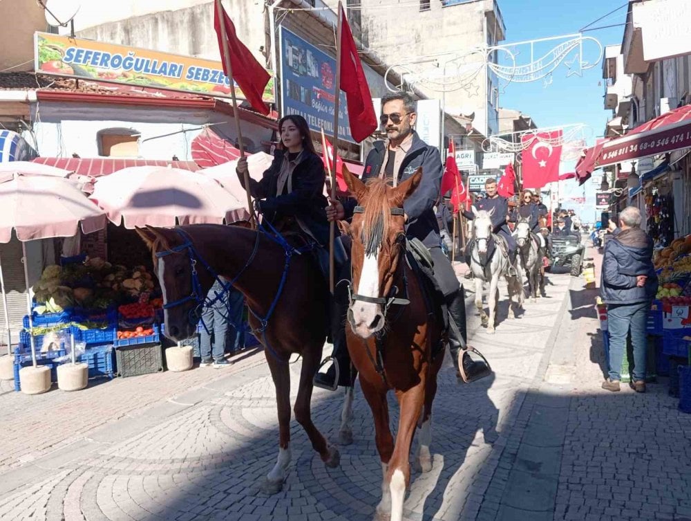 Kurtuluş Savaşı’nın simgesi İstiklal Yolu’nda anlamlı sürüş