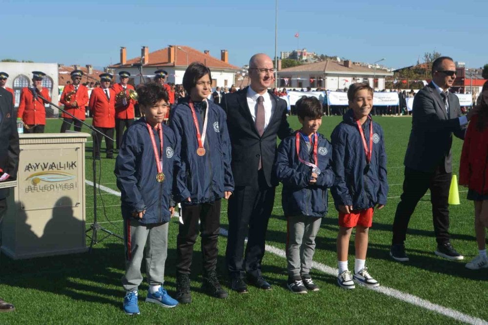 Ayvalık’ta Cumhuriyetin 101. yıl coşkusu!