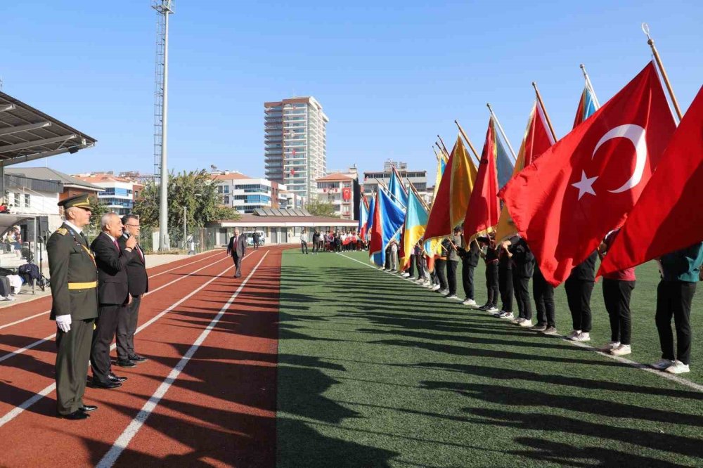 Cumhuriyet kutlamalarında güvercinler havalandı