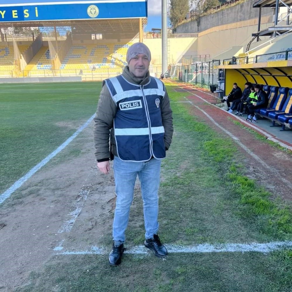 İki gurup arasında kavga! Polis memuru öldürüldü