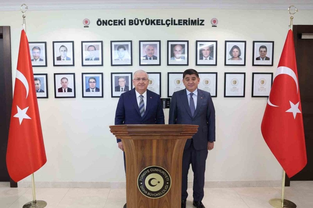 Bakan Güler Katar’da