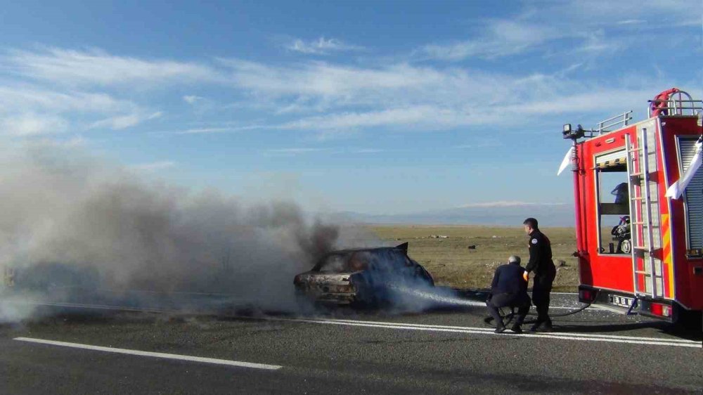 otomobil küle dönü, sürücü şans eseri kurtuldu