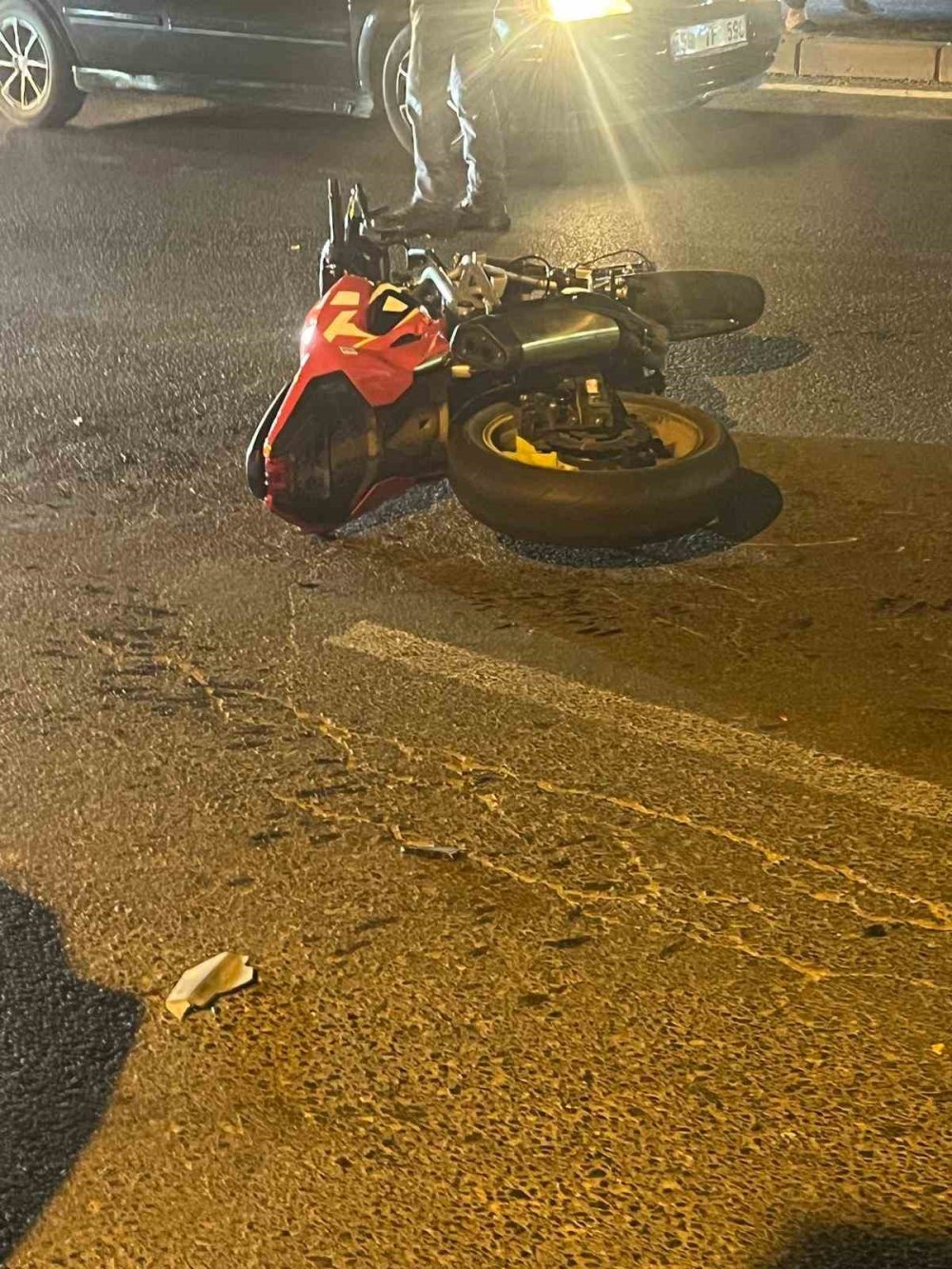 Tekirdağ'da motosiklet otomobille çarpıştı