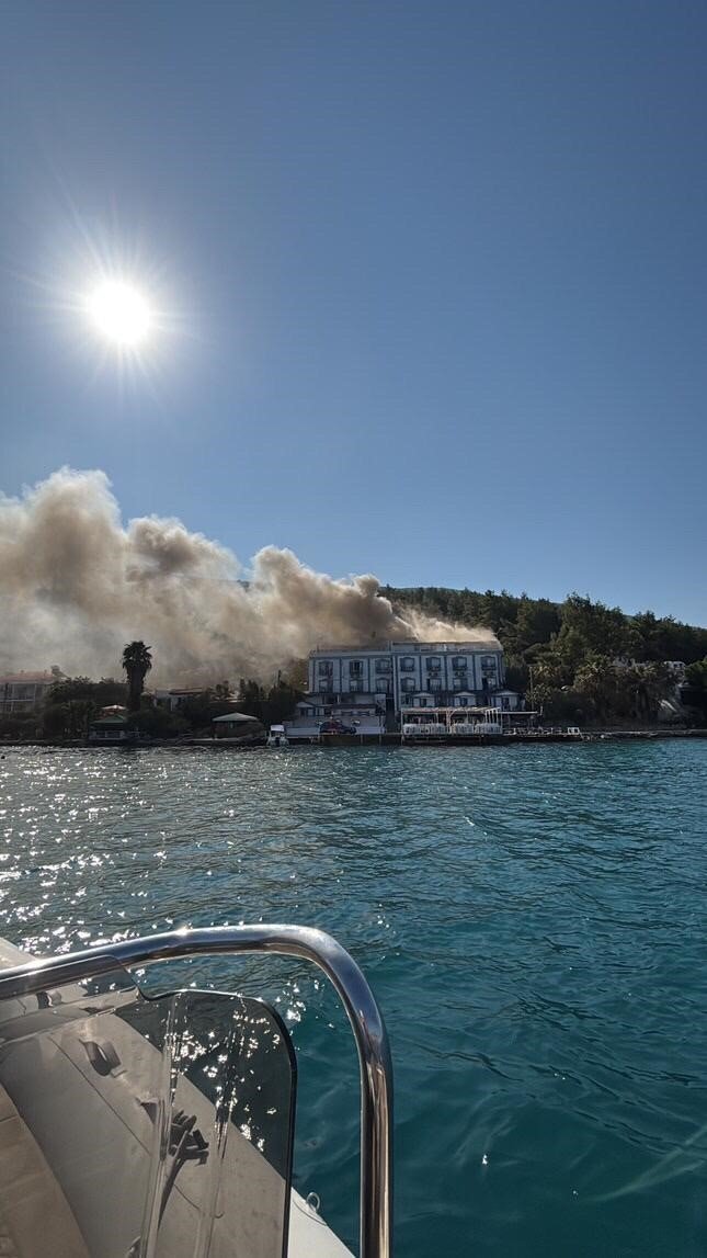 Bodrum’da otelde yangın paniği! 2 kişi yangında mahsur kaldı