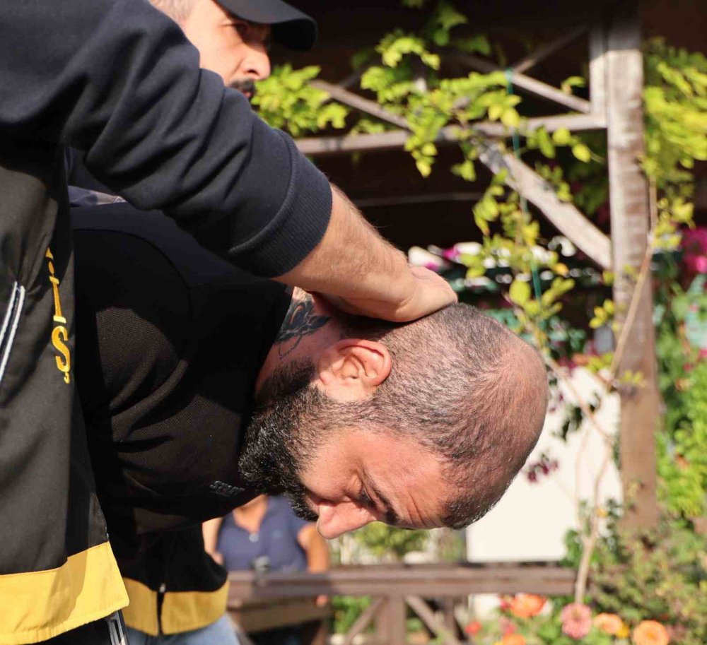 ’Baykuş gözü’ dövmesi yakalattı