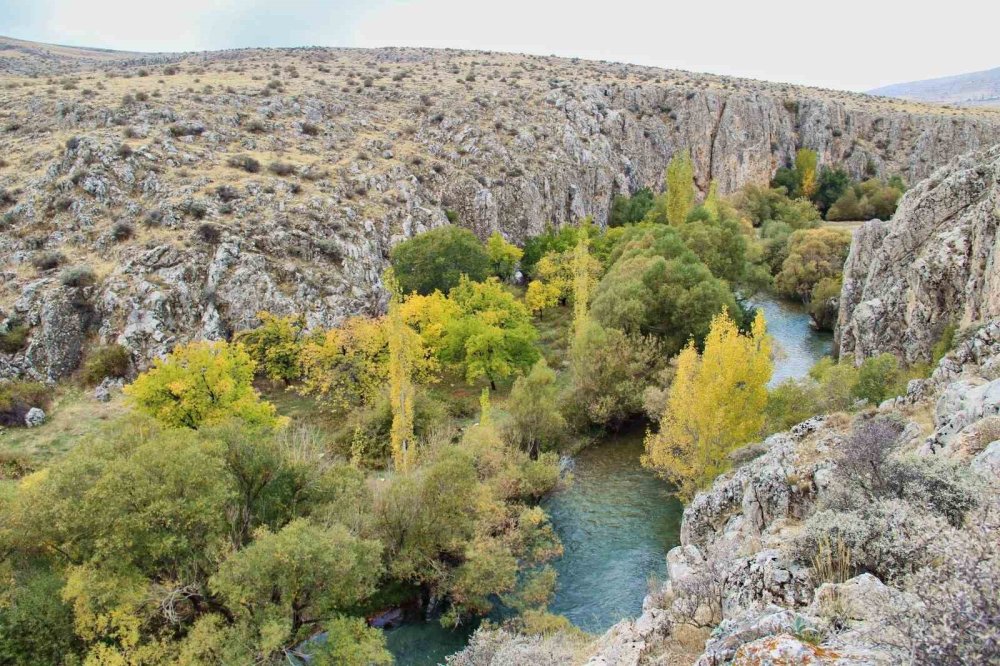 Kahramanmaraş’ta büyüleyen güzellik! Sonbahar  manzaraları mest etti