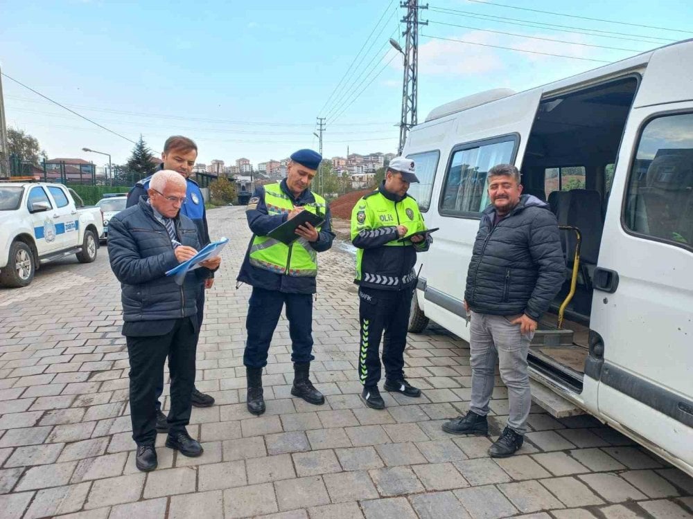 Öğrenci servislerine aralıksız denetim