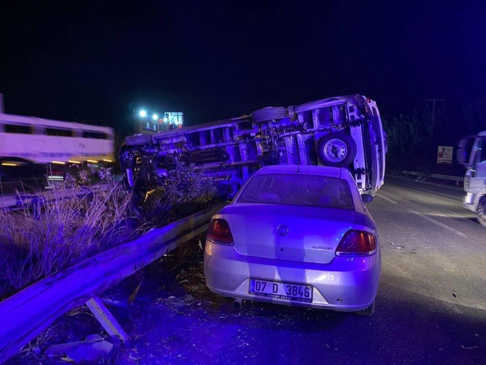 Antalya'daki korkunç kazada şans eserikmenin burnu bilekanamadı