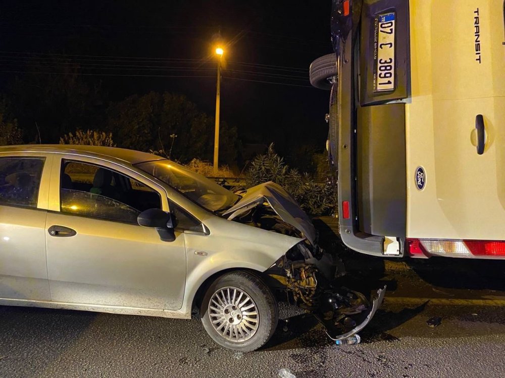 Antalya'daki korkunç kazada şans eserikmenin burnu bilekanamadı