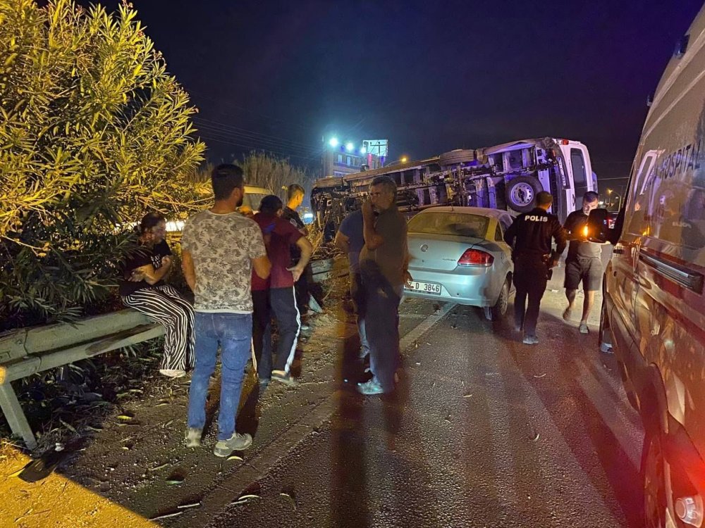 Antalya'daki korkunç kazada şans eserikmenin burnu bilekanamadı