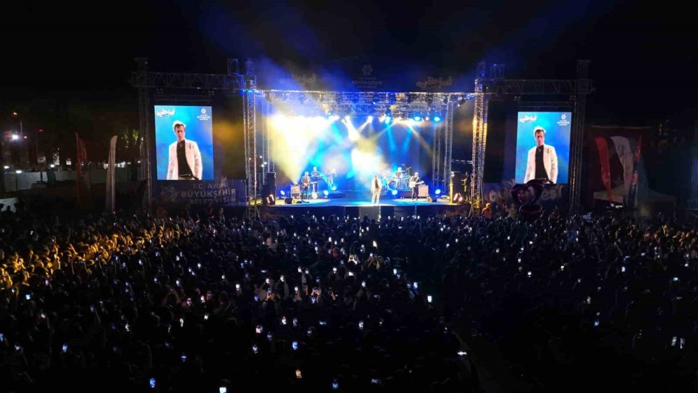 Aydınfest Gençlik Festivali'ne dev katılım