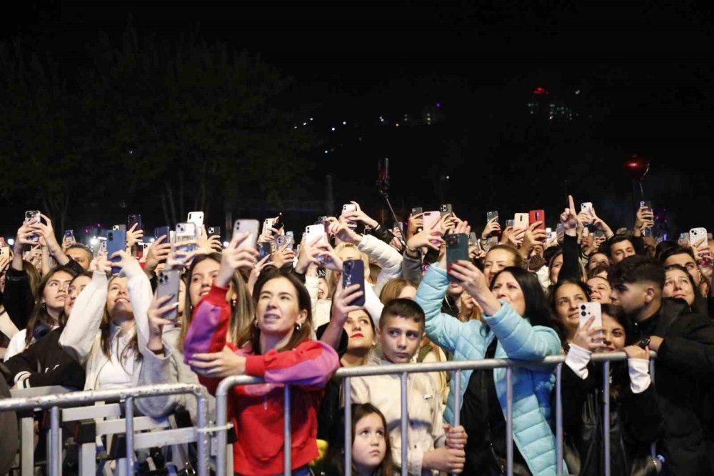 Aydınfest Gençlik Festivali'ne dev katılım