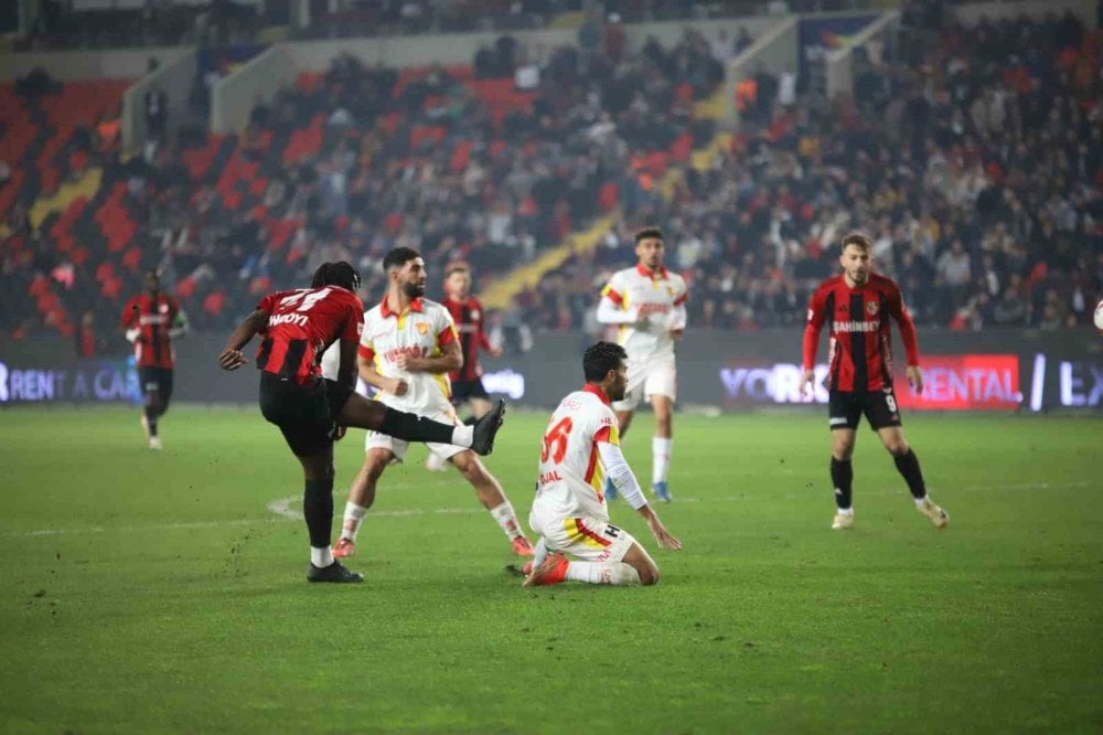 MAÇ SONUCU | Trendyol Süper Lig: Gaziantep FK: 2 - Göztepe: 1