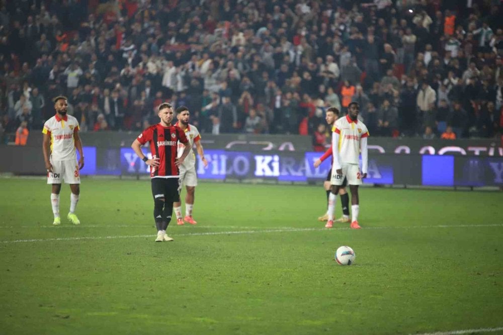 MAÇ SONUCU | Trendyol Süper Lig: Gaziantep FK: 2 - Göztepe: 1