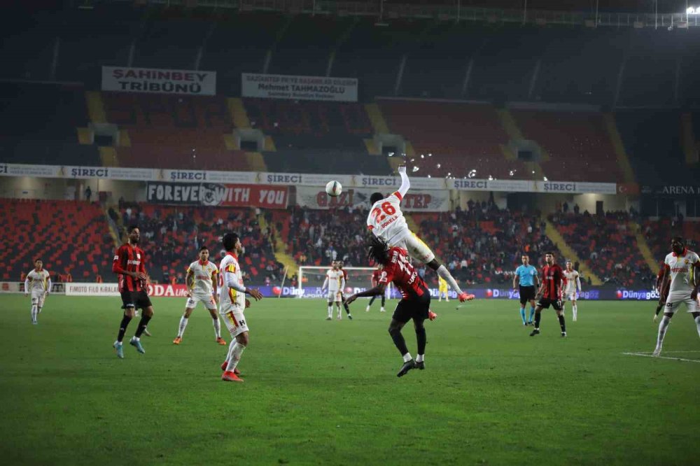 MAÇ SONUCU | Trendyol Süper Lig: Gaziantep FK: 2 - Göztepe: 1