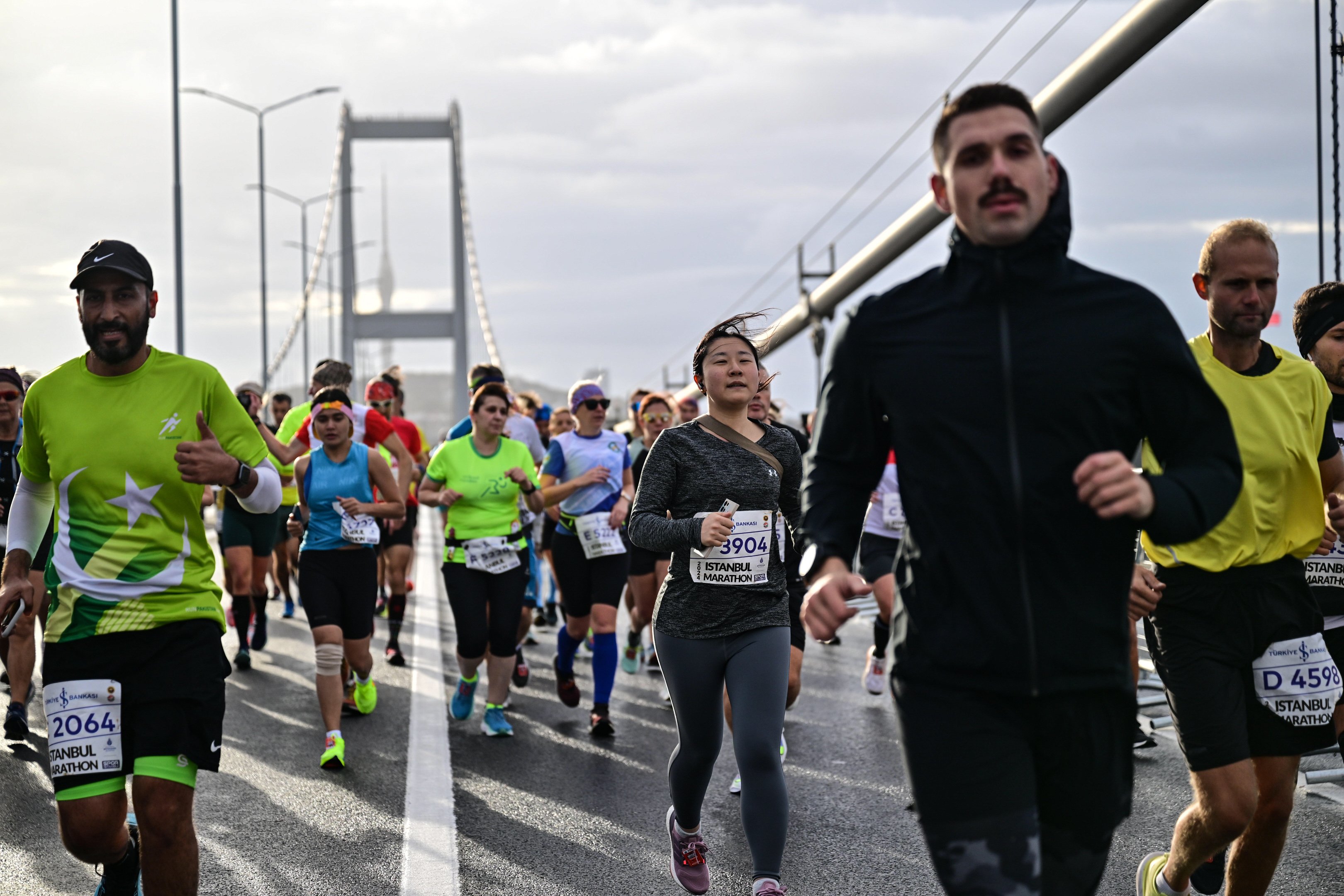 46-istanbul-maratonu-basladi-yenicag-22.jpg