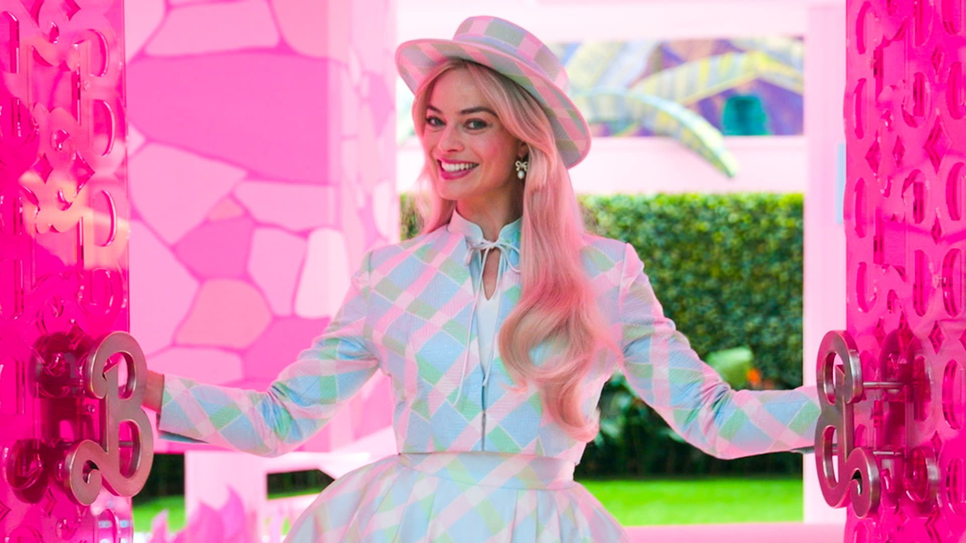 architectural-digest-margot-robbie-barbie-dreamhouse-648efcdaa52b3.jpeg