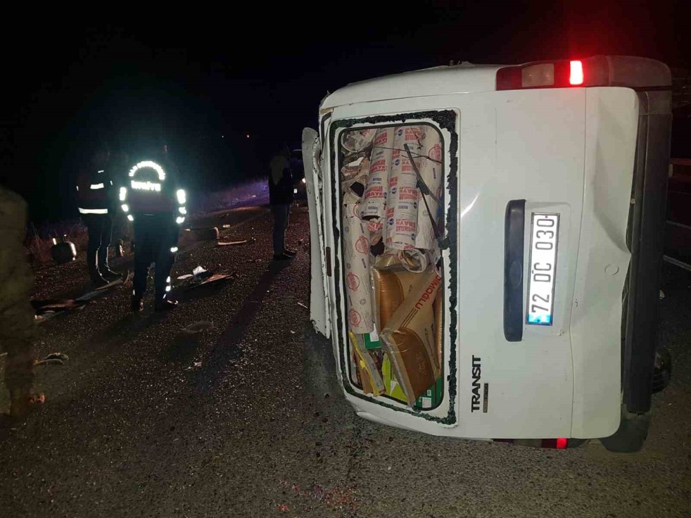 Van’da feci kaza! Minibüs takla attı: 3 yaralı