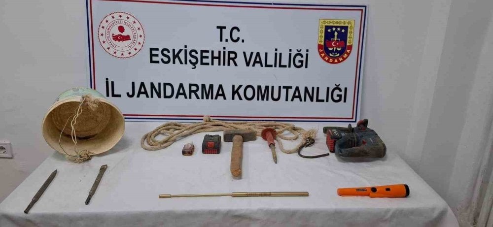 Jandarmadan kaçak kazı operasyonu! Suçüstü yakalandılar