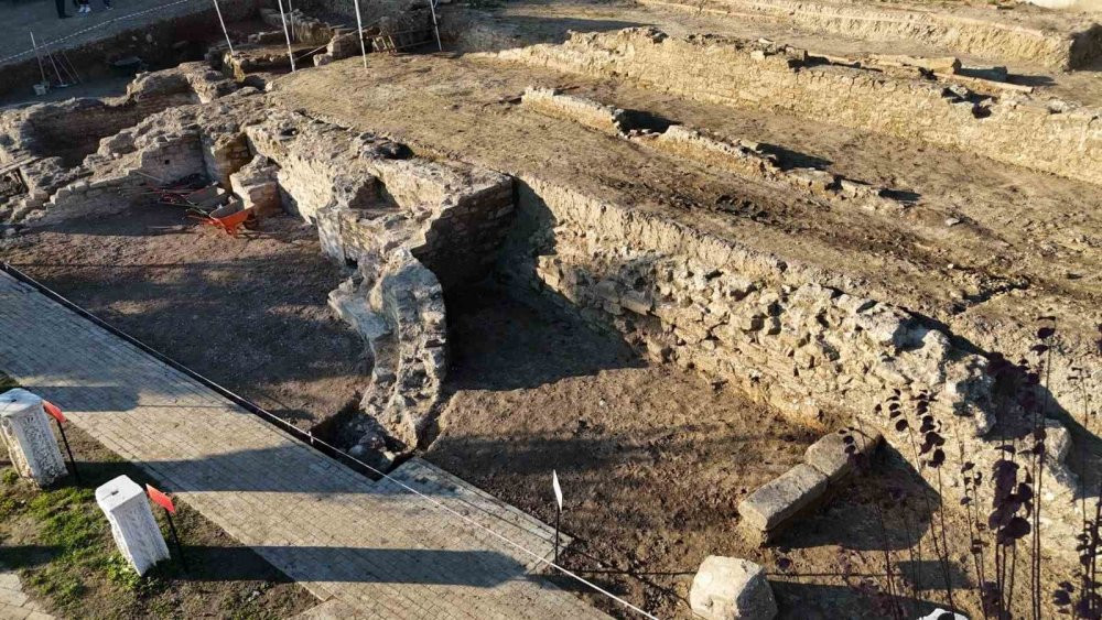 Düzce'deki Konuralp antik tiyatrosunda önemli bir bulguya rastlandı
