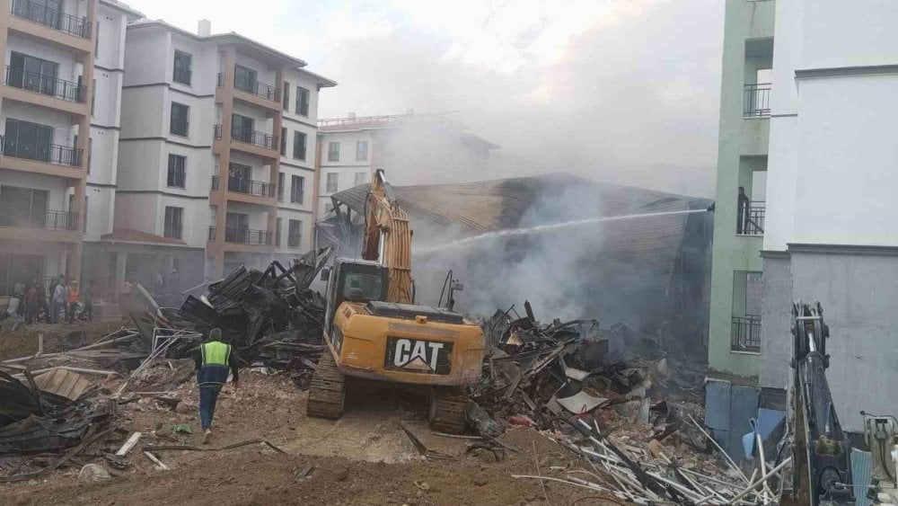 Hatay'da işçilerin kaldığı konteynerde yangın