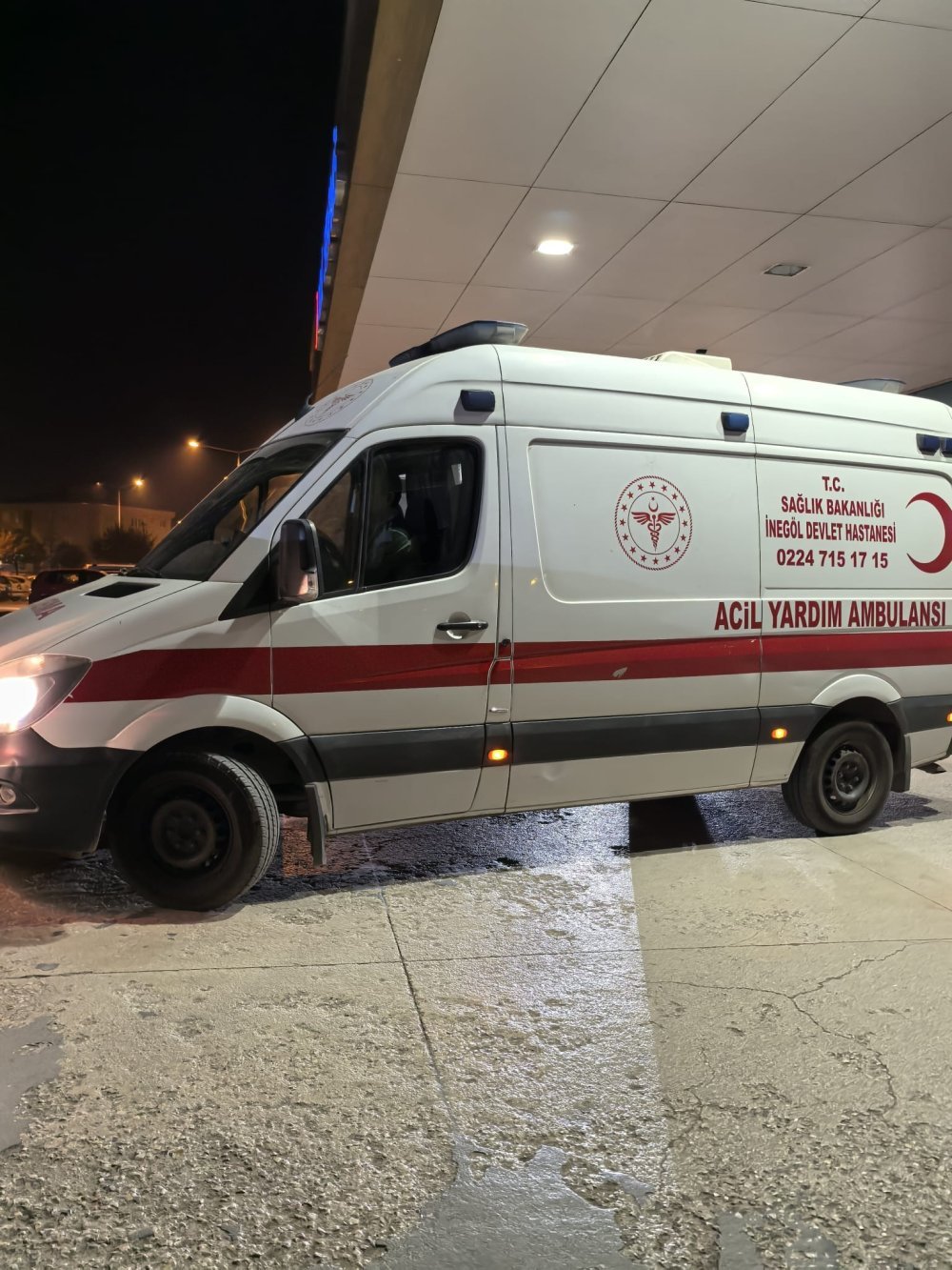 Ambulans şoförü hastanın oğlu tarafından darp edildi