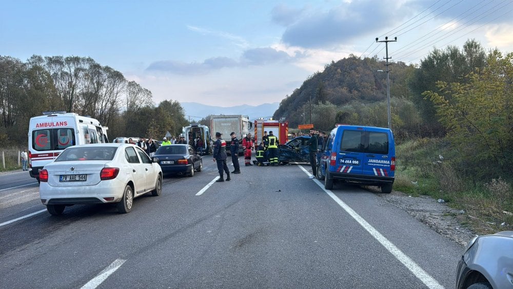 Bartın'da kaza: 2'si çocuk 7 yaralı