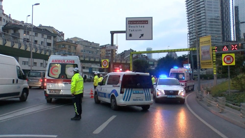 SON DAKİKA: İstanbul Bomonti Tüneli’nde otobüs yangını: Ulaşıma kapatıldı