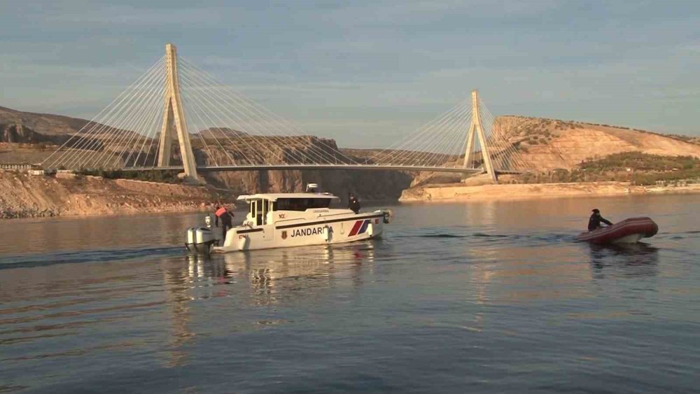 Adıyaman’da kayıp şahıs su altında aranıyor