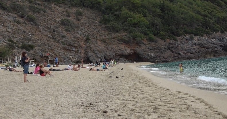 Alanya’da kasım ortasında deniz keyfi