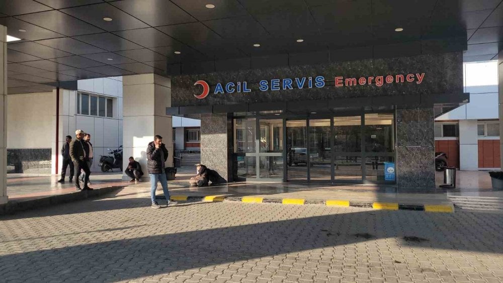 Elazığ’da inanılmaz olay: Operatör lavaboya gitti, kepçeyi çalıştırmak isteyen 2 genç yaşamını yitirdi