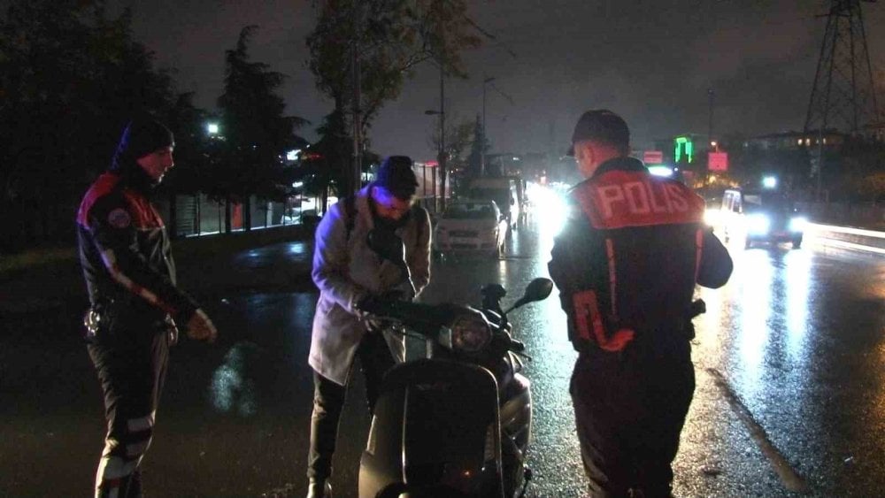 Esenyurt polis ekiplerinden genel asayiş uygulaması