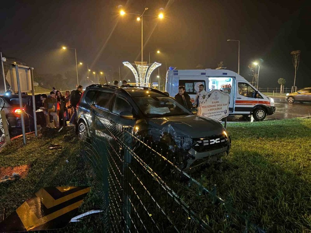 Ordu’da feci kaza! İki otomobil çarpıştı: 5 yaralı