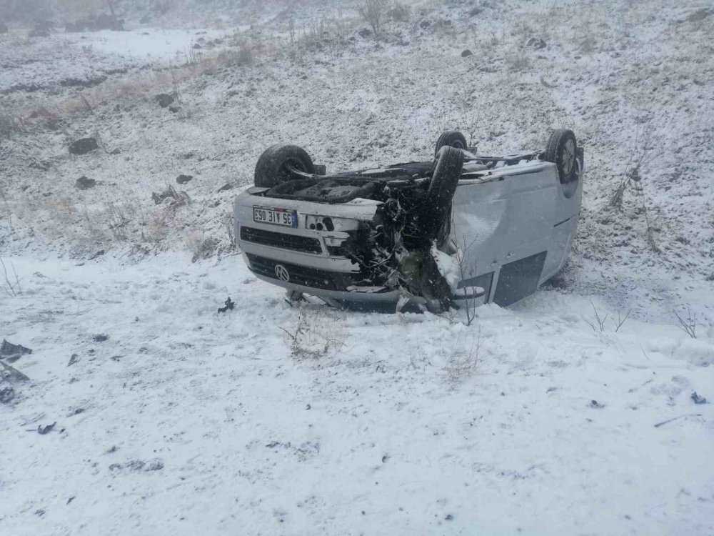 Ardahan’da kar ve sis nedeniyle kaza: 8 yaralı