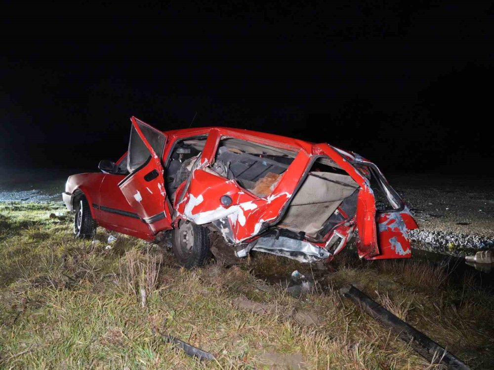 Kastamonu’da korkunç kazada araç hurda yığınına döndü: 1 ölü, 1’i ağır 2 yaralı