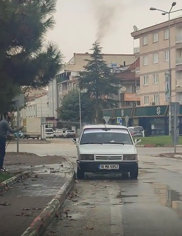 Çeşmeye hortum takıp yıkadığı araba pahalıya mal oldu