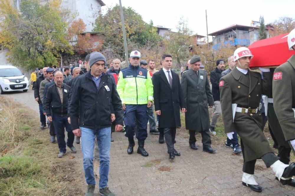 Kıbrıs gazisi son yolculuğuna uğurlandı