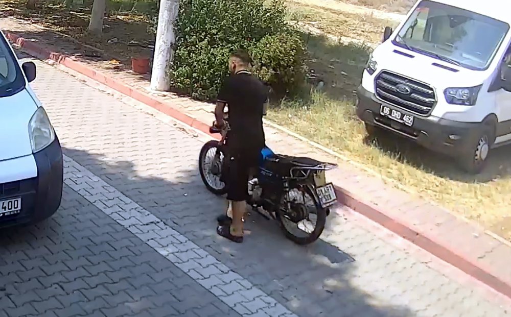 Yol parası olmadığı için motosiklet çalan iki kişi tutuklandı