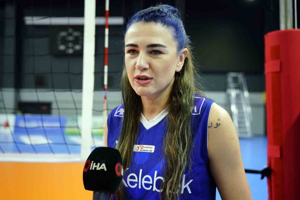 Bahçelievler Belediye Voleybol Takımı kaptanı Meryem Boz: Sahaya hem Bahçelievler’i hem de Türk kadınını temsilen çıkıyoruz