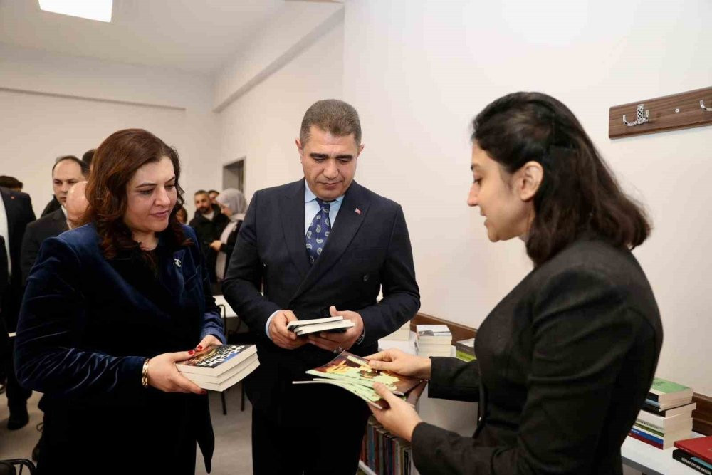Düzce'de 12 Kasım Düzce Depremi anısına kütüphane açıldı
