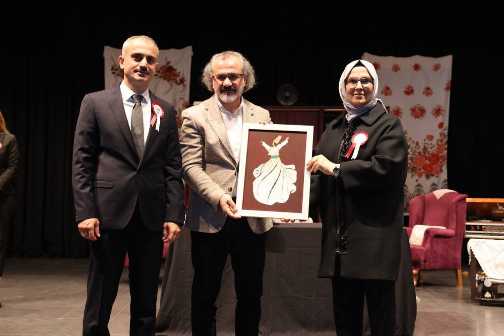 Özel bireylerden kitap günlerine özel etkinlik