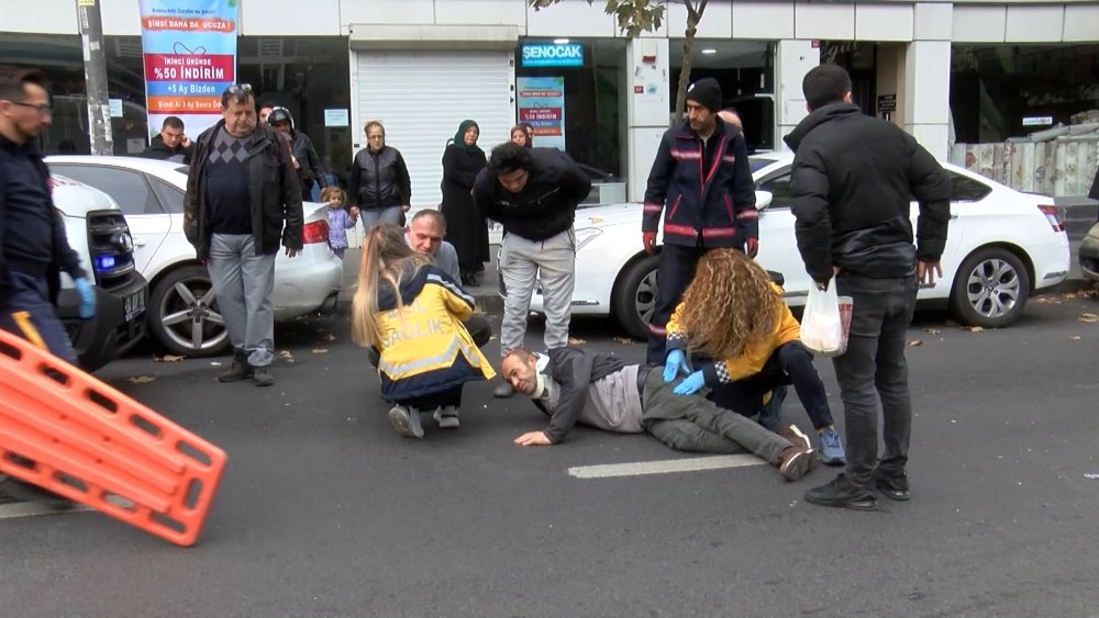 Kâğıthane’de motosiklet yayaya çarptı