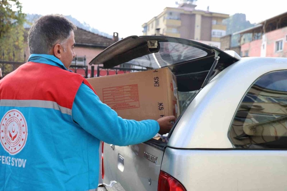 Köy okulu öğrencilerinin Dubai çikolatası hayali gerçek oldu