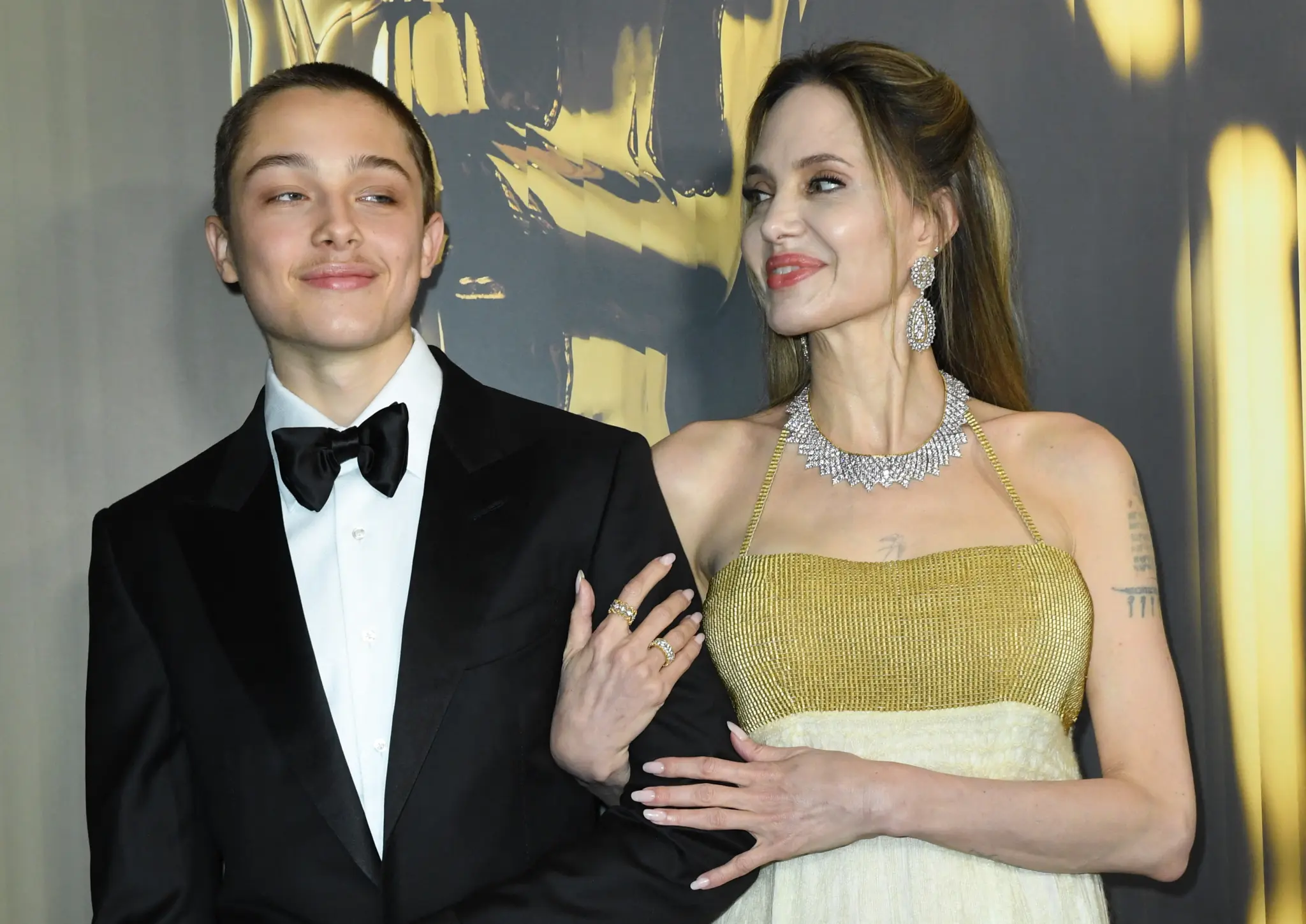 us-actress-angelina-jolie-son-93878703-dfec41.webp