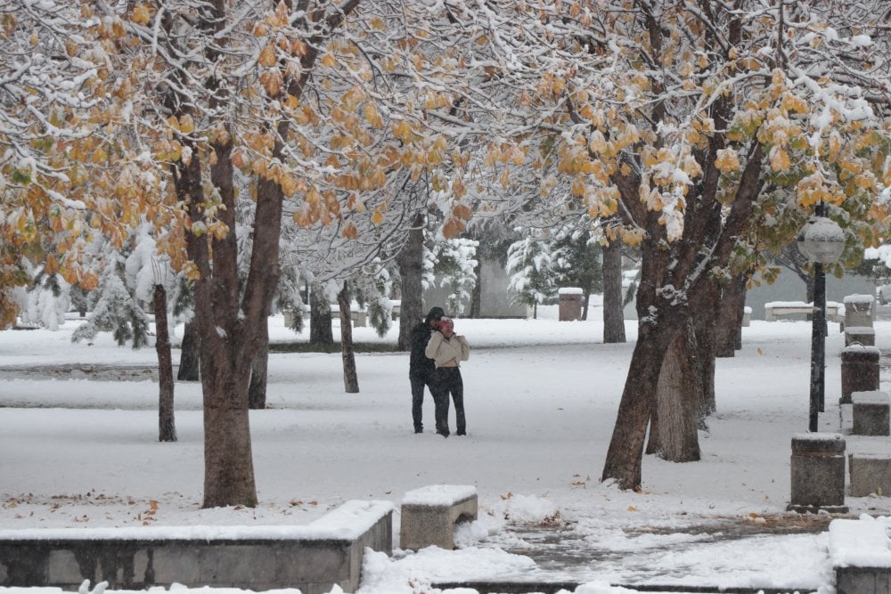 Kayseri kent merkezi, beyaz örtüyle kaplandı